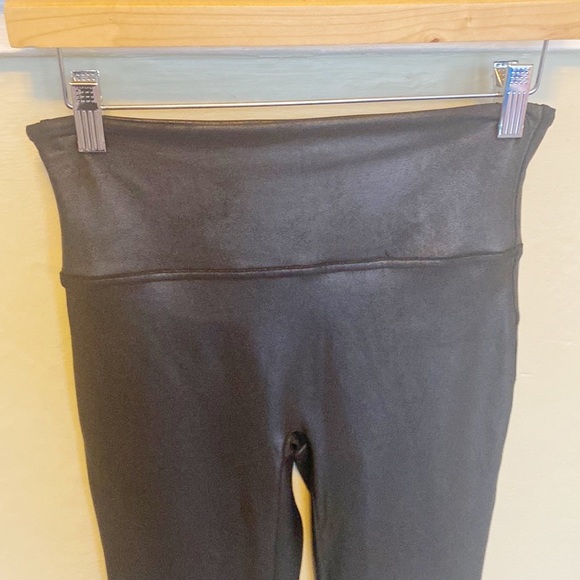 SPANX Faux Leather Leggings - Picture 3 of 5